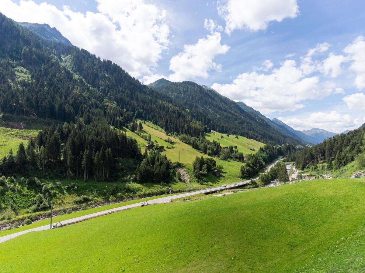 Land On The Kppl Mountain Chains Kappl  Exterior photo